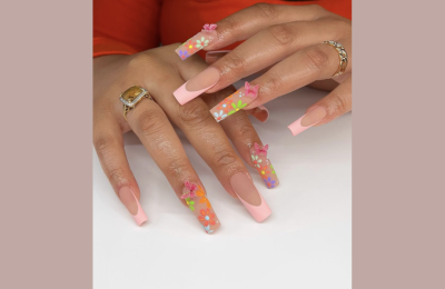 Butterfly kisses ans blooming spring nail designs