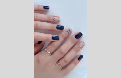 40 Navy Blue Nail Designs to Elevate Your Style 2025 14 Navy blue nail designs -