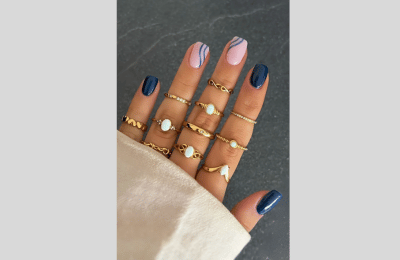 40 Navy Blue Nail Designs to Elevate Your Style 2025 3 Navy Blue mani with line art