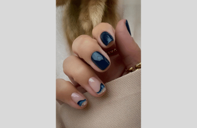 40 Navy Blue Nail Designs to Elevate Your Style 2025 33 Dark blue nails with swirls and glitter ideas