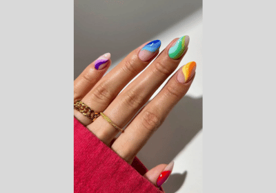 20 Swirl Nail Art: Lavender, Pink & Blue Nail Designs 3 Swirl nails with bold color waves