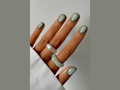 50 Stunning Short Spring Nail Designs Trending in 2025 39 Green aura nails for spring seasons